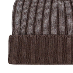 Cashmere ribbed hat with salt treatment. Brown