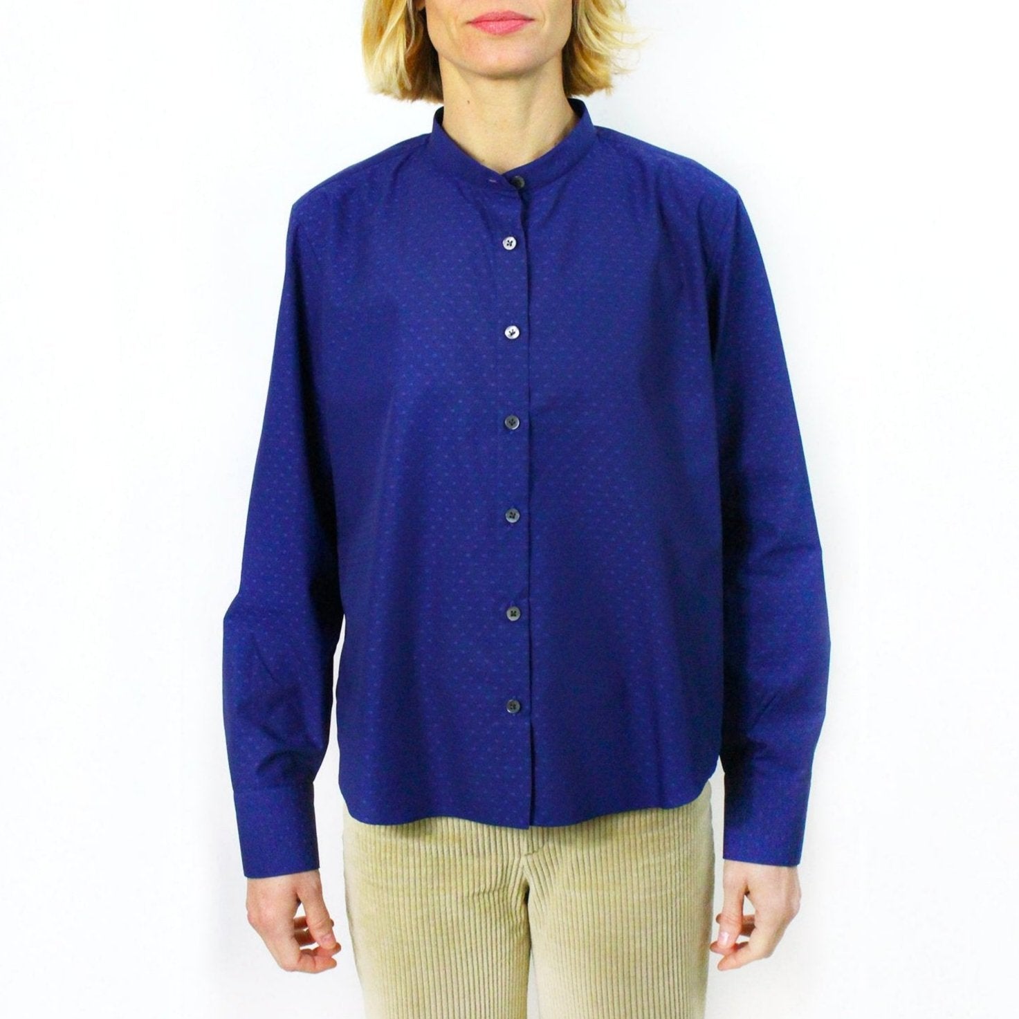 Vittoria women's blue cotton shirt, guru collar.